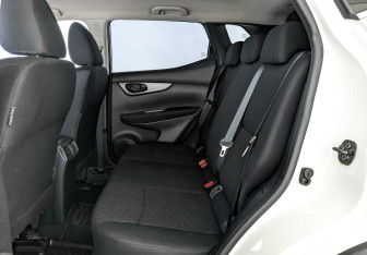 Подержанный автомобиль Nissan Qashqai 2016 года (18 фото)