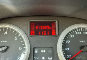 Подержанный автомобиль Renault Duster 2012 года (12 фото)