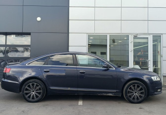 Подержанный автомобиль Audi A6 Sedan 2010 года (4 фото)