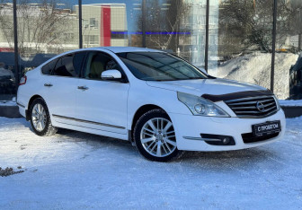 Подержанный автомобиль Nissan Teana 2013 года (3 фото)