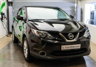 Подержанный автомобиль Nissan Qashqai 2016 года (3 фото)