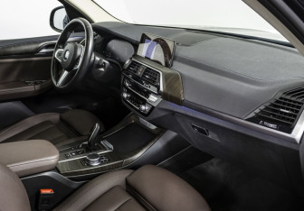 Подержанный автомобиль BMW X3 2020 года (9 фото)