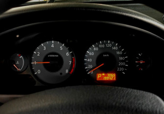 Подержанный автомобиль Nissan Almera Classic 2008 года (13 фото)