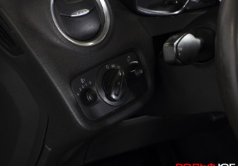 Подержанный автомобиль Ford Fiesta Sedan 2015 года (19 фото)