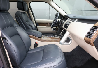 Подержанный автомобиль Land Rover Range Rover 2018 года (11 фото)