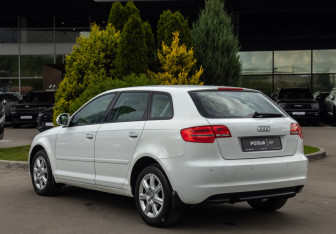 Подержанный автомобиль Audi A3 Hatchback 2011 года (5 фото)