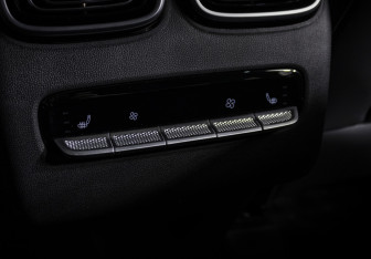 Подержанный автомобиль Jaecoo J8 2024 года (22 фото)