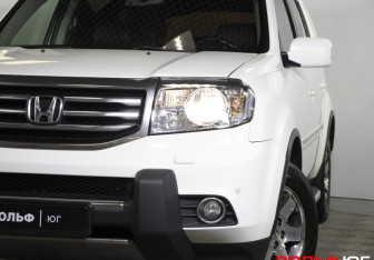 Подержанный автомобиль Honda Pilot 2012 года (18 фото)