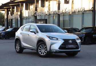 Подержанный автомобиль Lexus NX 2015 года (19 фото)