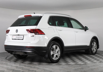 Подержанный автомобиль Volkswagen Tiguan 2017 года (5 фото)