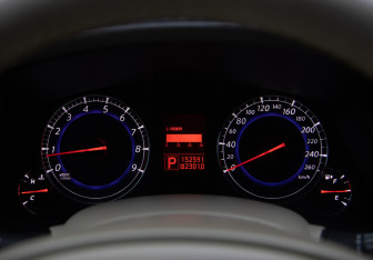 Подержанный автомобиль Infiniti EX 2008 года (8 фото)