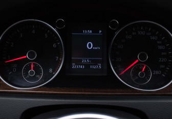 Подержанный автомобиль Volkswagen Passat CC 2011 года (12 фото)