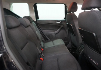 Подержанный автомобиль Skoda Yeti 2013 года (13 фото)