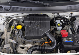 Подержанный автомобиль Renault Logan Sedan 2018 года (9 фото)