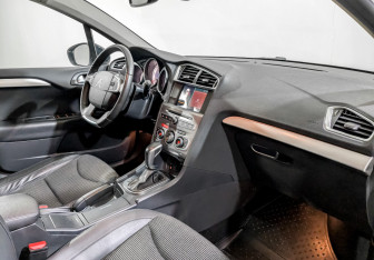 Подержанный автомобиль Citroen C4 Sedan 2021 года (10 фото)