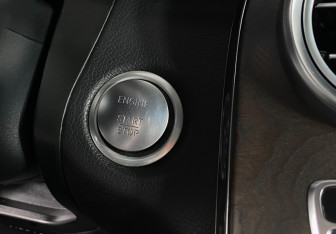 Подержанный автомобиль Mercedes-Benz GLC Coupe 2017 года (15 фото)