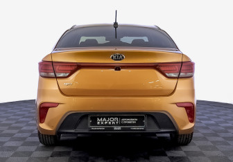 Подержанный автомобиль Kia Rio Sedan 2017 года (6 фото)