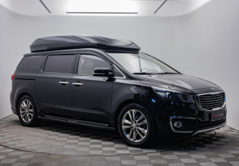 Подержанный автомобиль Kia Carnival 2016 года (5 фото)