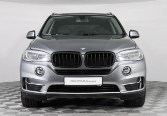Подержанный автомобиль BMW X5 2017 года (3 фото)