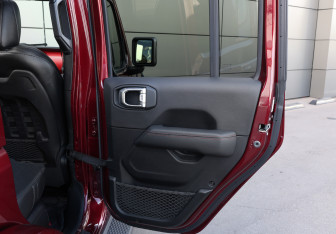 Подержанный автомобиль Jeep Wrangler 2020 года (24 фото)