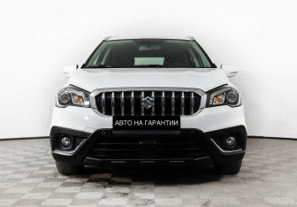 Подержанный автомобиль Suzuki SX4 Hatchback 2016 года (2 фото)