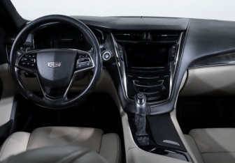 Подержанный автомобиль Cadillac CTS Sedan 2018 года (12 фото)