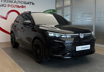 Подержанный автомобиль Volkswagen Tiguan 2024 года (3 фото)