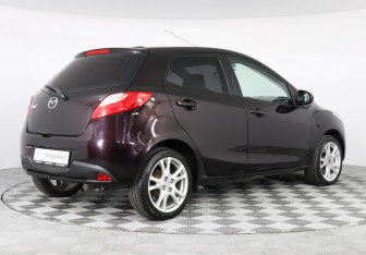 Подержанный автомобиль Mazda 2 Hatchback 2008 года (5 фото)