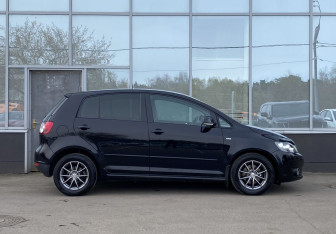 Подержанный автомобиль Volkswagen Golf Plus 2012 года (4 фото)
