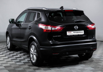 Подержанный автомобиль Nissan Qashqai 2018 года (7 фото)