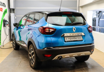 Подержанный автомобиль Renault Kaptur 2017 года (6 фото)
