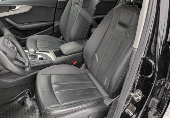 Подержанный автомобиль Audi A4 Sedan 2019 года (20 фото)