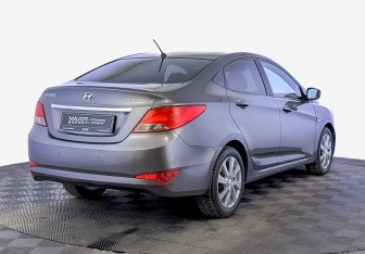Подержанный автомобиль Hyundai Solaris Sedan 2014 года (5 фото)