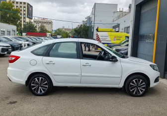 Подержанный автомобиль LADA (ВАЗ) Granta Liftback 2021 года (4 фото)