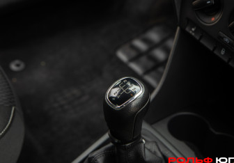 Подержанный автомобиль Skoda Rapid Liftback 2014 года (14 фото)