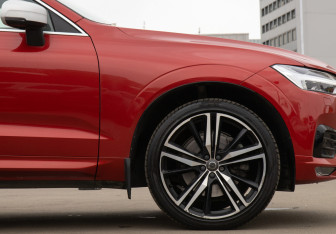 Подержанный автомобиль Volvo XC60 2018 года (27 фото)
