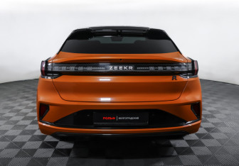 Подержанный автомобиль Zeekr 001 2024 года (6 фото)
