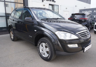 Подержанный автомобиль SsangYong Kyron 2011 года (3 фото)