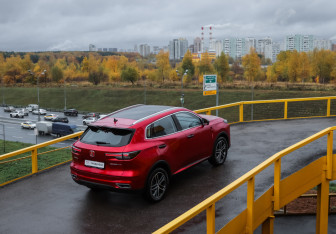 Подержанный автомобиль Changan CS55PLUS 2023 года (16 фото)