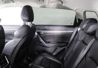 Подержанный автомобиль Geely Atlas Pro 2021 года (12 фото)