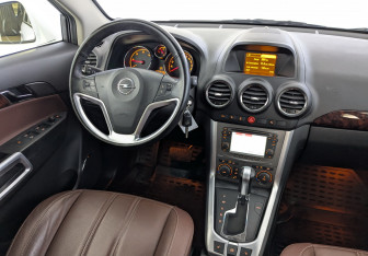 Подержанный автомобиль Opel Antara 2014 года (29 фото)