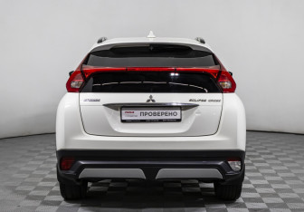 Подержанный автомобиль Mitsubishi Eclipse Cross 2019 года (6 фото)
