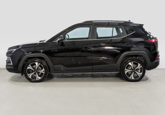 Подержанный автомобиль Москвич 3 2023 года (8 фото)