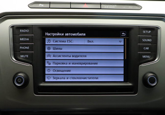Подержанный автомобиль Volkswagen Passat Sedan 2015 года (20 фото)