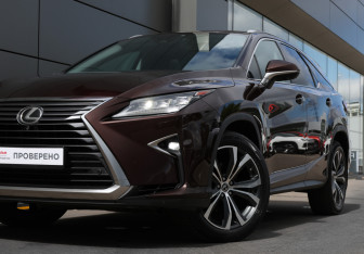 Подержанный автомобиль Lexus RX 2018 года (23 фото)