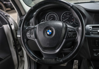 Подержанный автомобиль BMW X3 2014 года (17 фото)