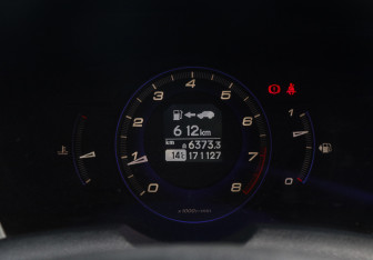 Подержанный автомобиль Honda Civic Hatchback 2007 года (23 фото)
