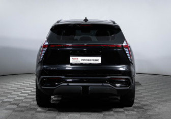 Подержанный автомобиль Geely Atlas 2024 года (6 фото)