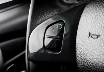 Подержанный автомобиль Nissan Terrano 2020 года (27 фото)
