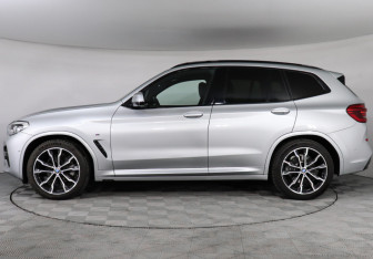 Подержанный автомобиль BMW X3 2019 года (5 фото)